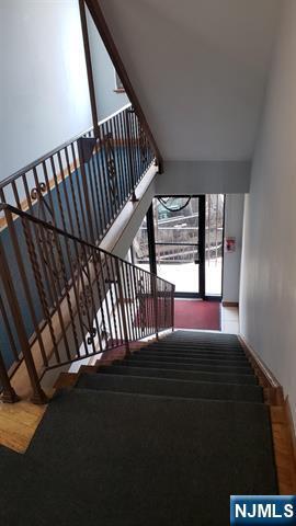 Building Photo - 450 Harding Pl