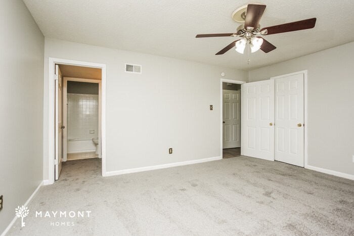 Building Photo - 6994 McVay Pl Dr