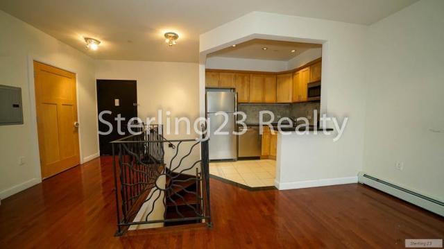 Building Photo - 2 bedroom in Astoria NY 11106