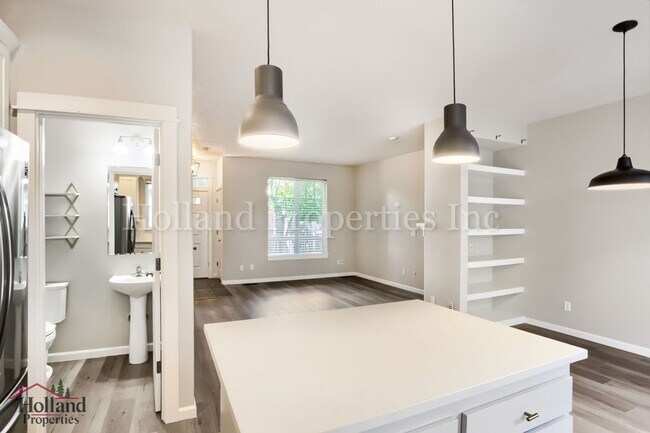 Building Photo - 16028 SW Gage Ln