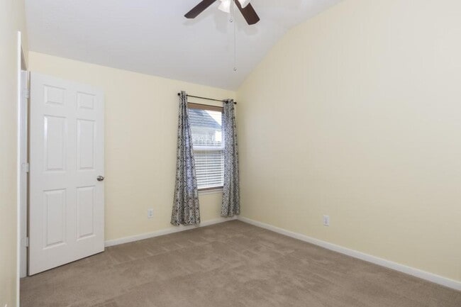 Building Photo - 7706 Quiet Trace Ln
