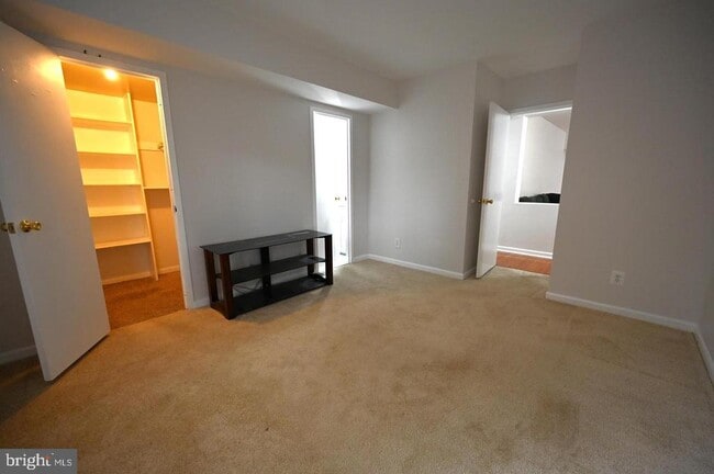 Building Photo - 2237 Castle Rock Square