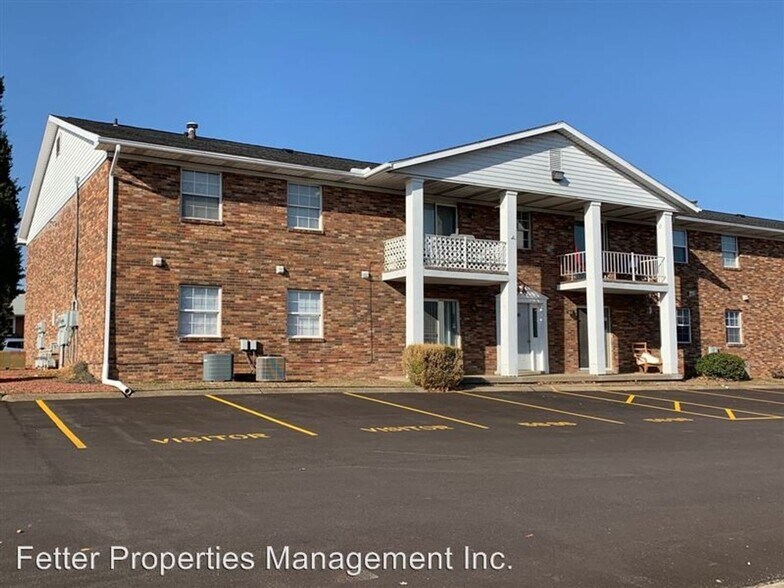 Interior Photo - Andrea Court North