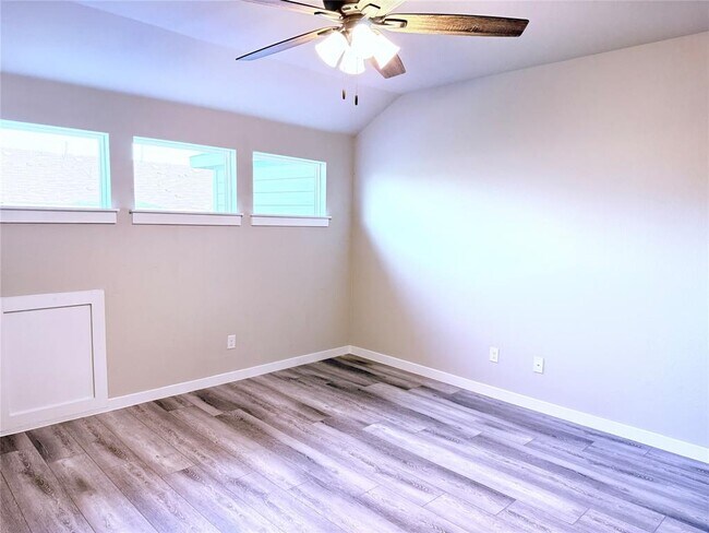 Building Photo - 17101 Crane Fly Dr