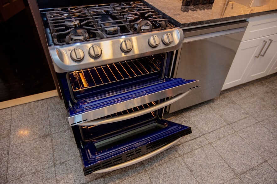 Building Photo - 86 Edgewood Ave