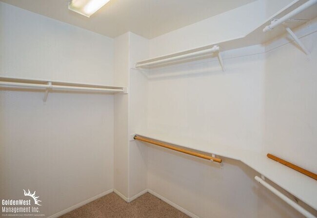 Building Photo - Lovely 3Bdm 2.5Ba Two-Story Home in the He...