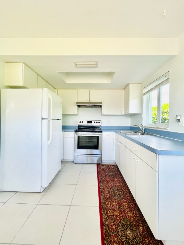 Building Photo - 623 92nd Ave N