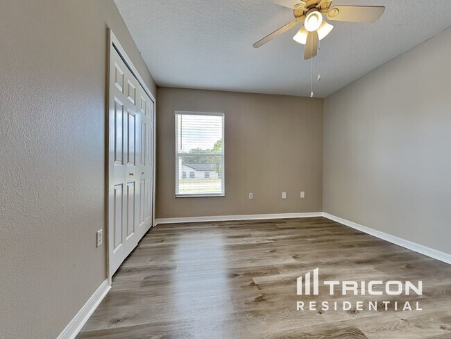 Building Photo - 13001 Fish Cove Dr