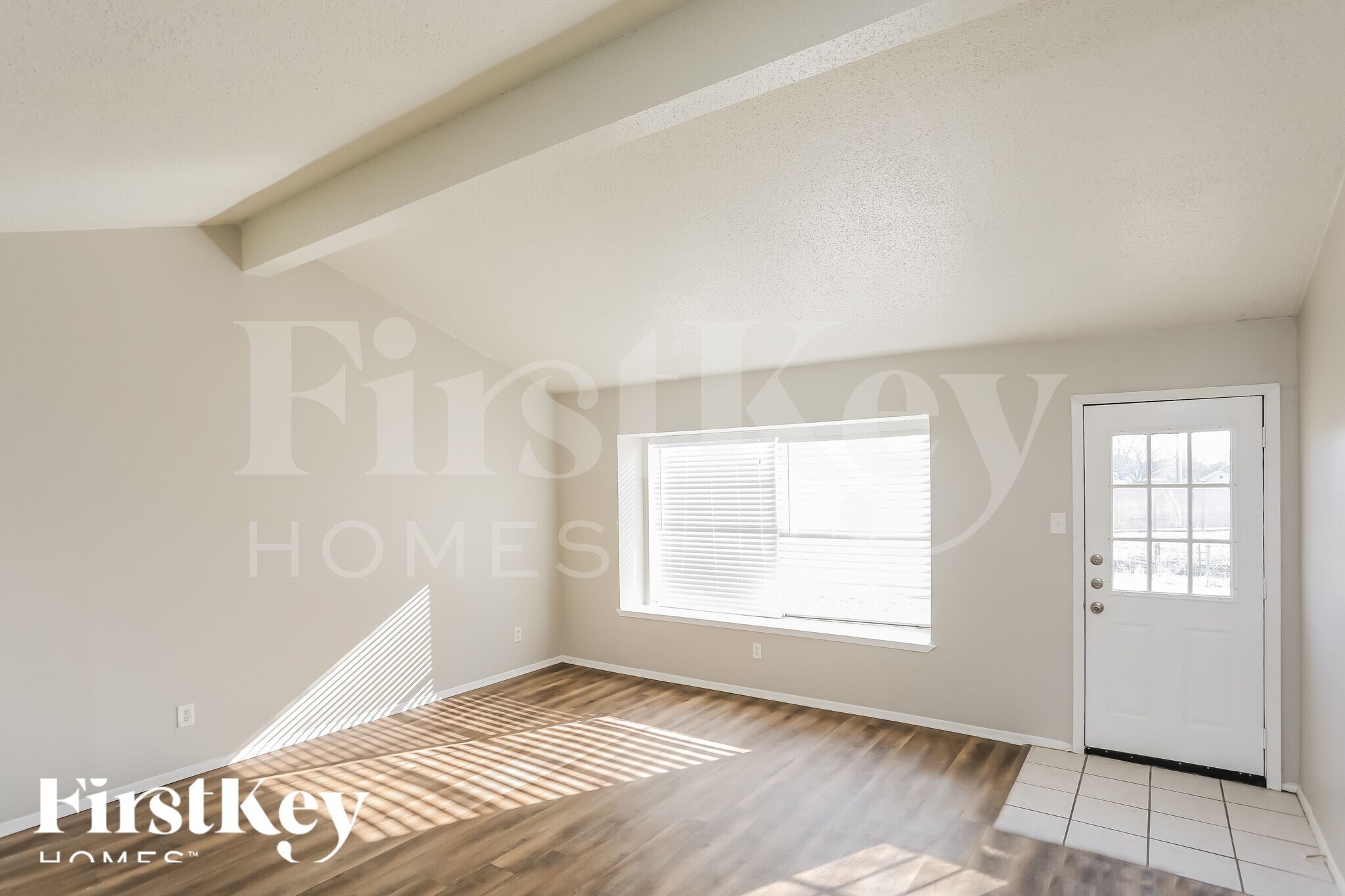 Building Photo - 612 Coolwood Ln