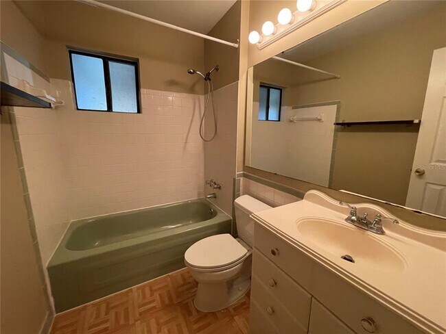 Building Photo - 326 San Rafael St