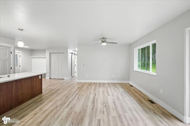 Building Photo - New & Upgraded 4BD Home!