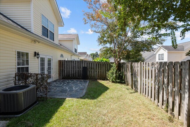 Building Photo - 229 Nicklaus Ct