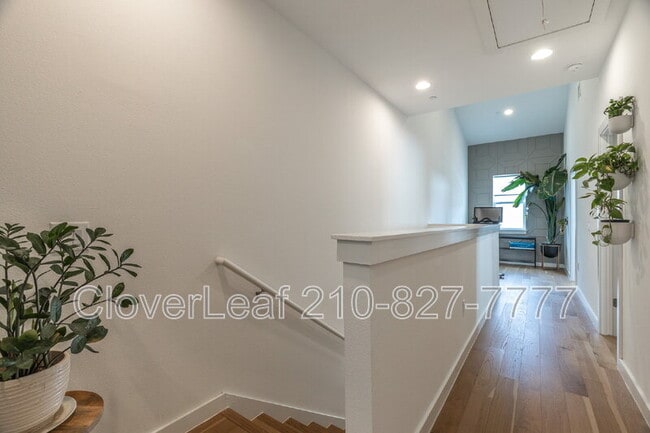 Building Photo - 102 Tendick St