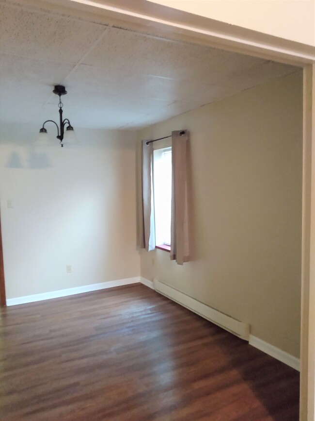 Diningroom - 106 17th St