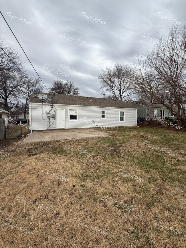 Building Photo - 709 NE 66th Terrace