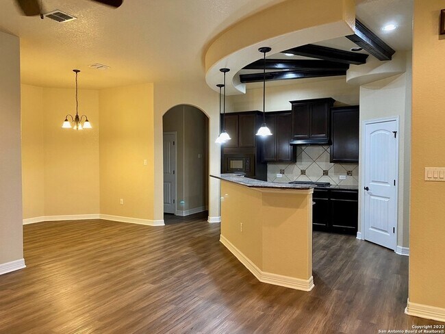 Building Photo - 8634 Shady Mountain