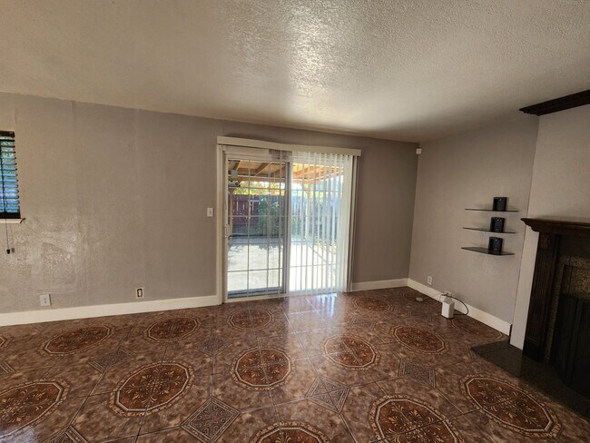 Building Photo - 7565 Red Willow St