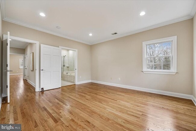 Building Photo - 4902 De Russey Pkwy