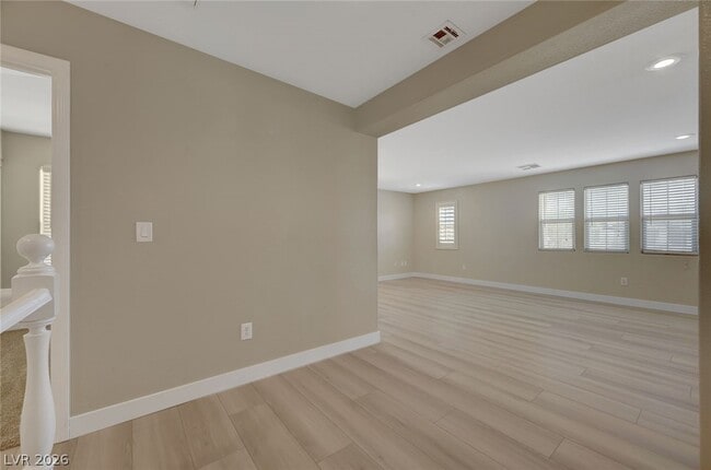 Building Photo - 5385 Bristol Bend Ct