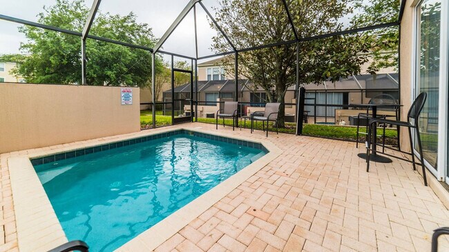 Building Photo - 8114 Princess Palm Ln