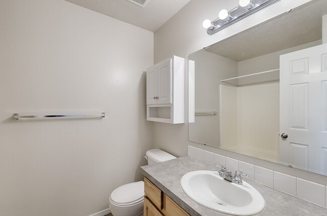 Building Photo - Beautiful Meridian home