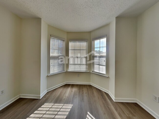 Building Photo - 104 Edenberry Way