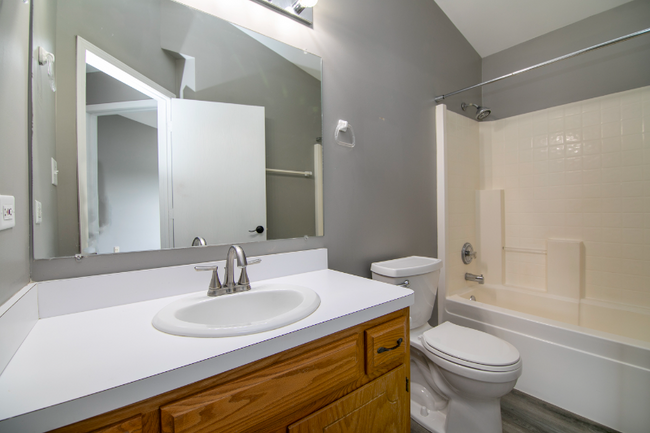 Building Photo - 16430 Teton Dr
