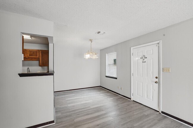 Building Photo - 455 Stara Cir