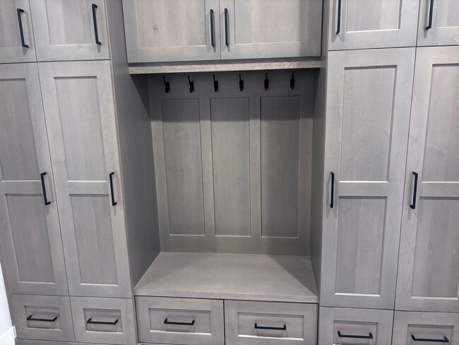 Building Photo - Wonderful single story 4 bed | 3 Bath | 2 Car Garage off Washington Dam Rd with Hot Tub