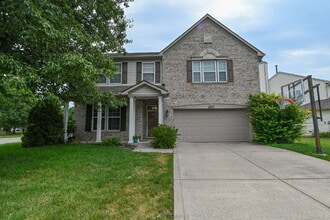 Building Photo - Spacious 4-Bedroom Haven with 2.5 Baths and Nearly 3,000 Sq Ft of Comfort in Indianapolis!