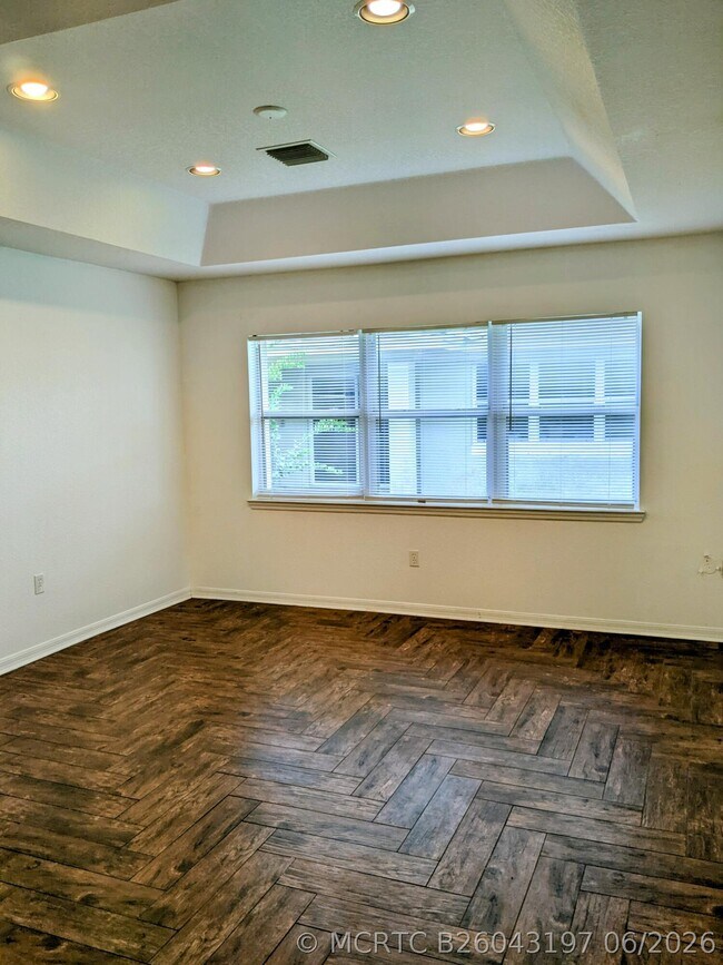 Building Photo - 1804 Blue Heron Ln