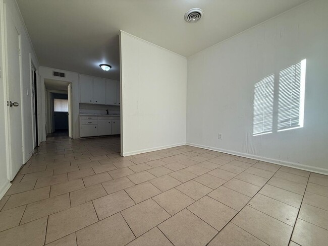 Building Photo - FOR RENT – AVAILABLE NOW