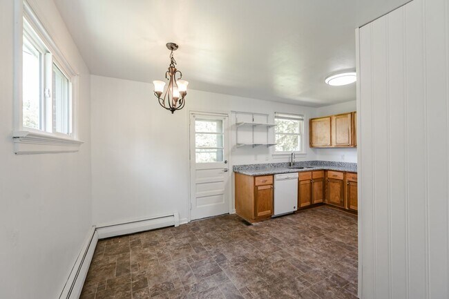 Building Photo - 9507 Stockbridge Dr