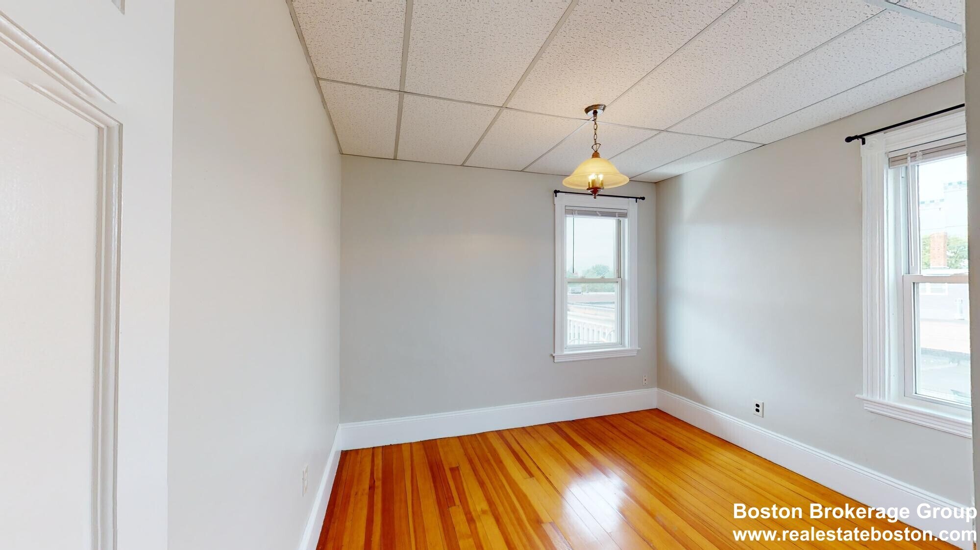 Building Photo - 123 Boston St