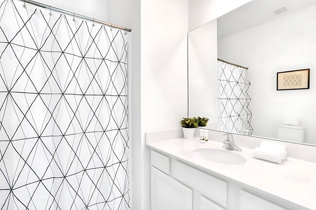 Building Photo - 2607 Yountville Ave