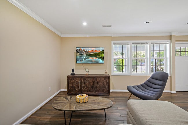 Building Photo - 7103 Highland St