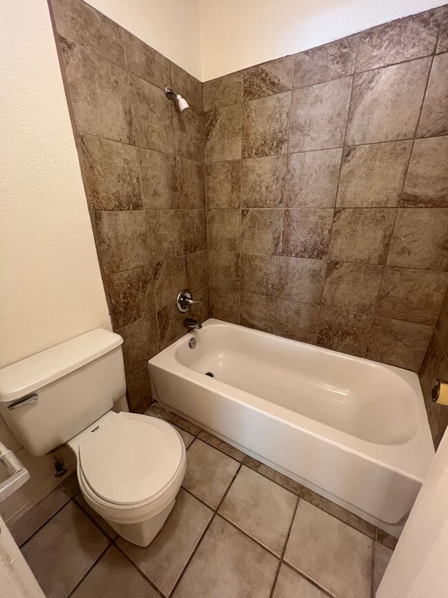 Building Photo - Duplex