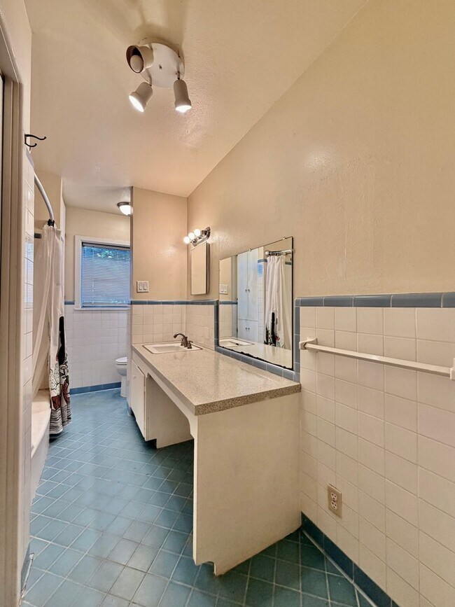 Building Photo - Unbeatable Location! Walk Across the Street to TXST Campus