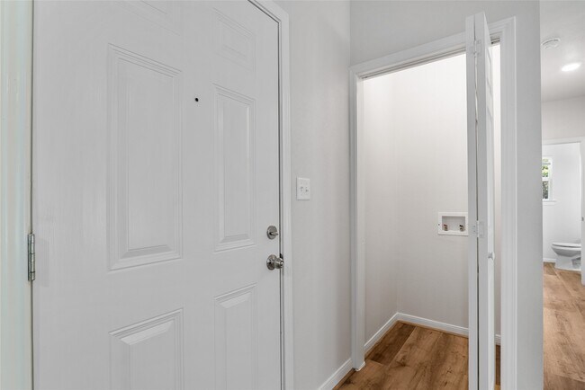 Building Photo - 4313 Harrisburg Blvd