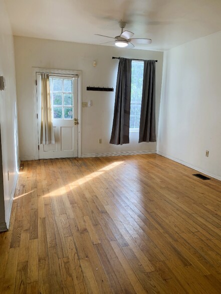 Building Photo - 7100 Zimpel St
