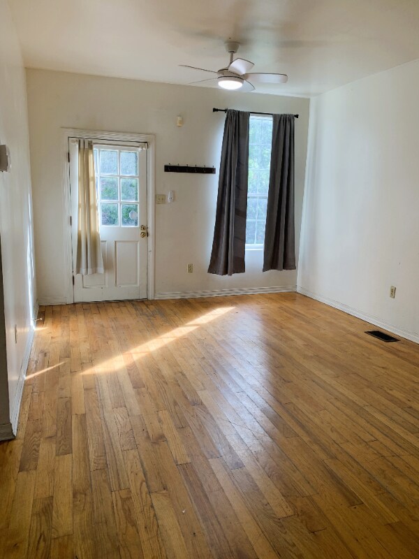 Building Photo - 7100 Zimpel St