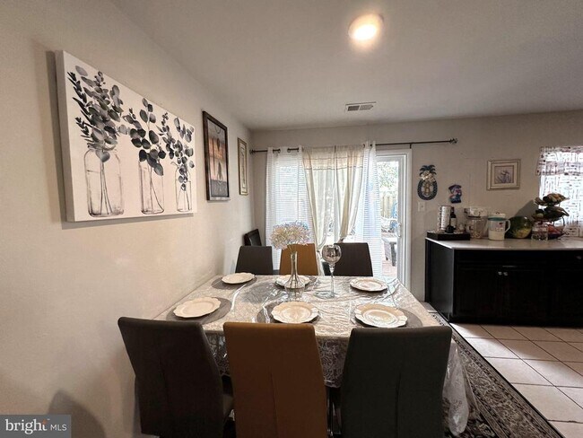 Building Photo - 1338 Springtide Pl