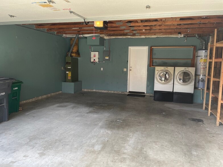 Building Photo - 6543 Paseo Adelante