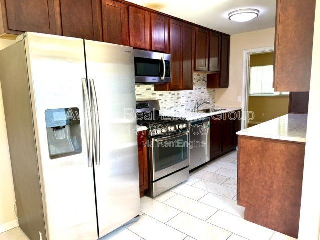 Building Photo - 11090 Alan Shepard Dr