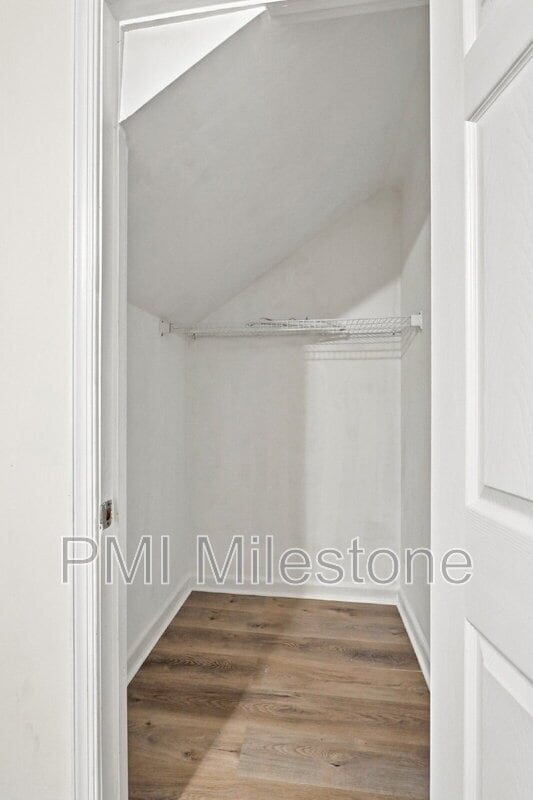 Building Photo - 423 E Washington St