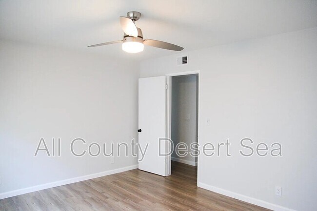Building Photo - 414 13th St