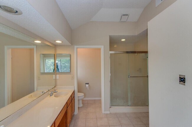 Building Photo - 11310 Chiselhurst Way Ct