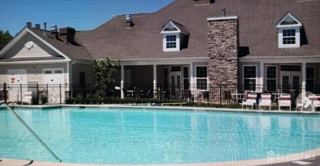 Building Photo - 40 Azalea Dr