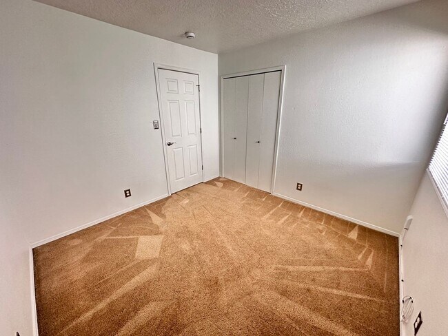 Building Photo - Move in Special 1/2 off 1st month rent! 3 Bedroom 2 Bath 2 Car Garage w/ Fenced in Yard