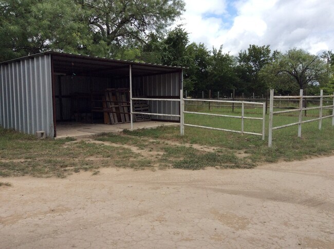 Building Photo - 754 Rio Luna Dr